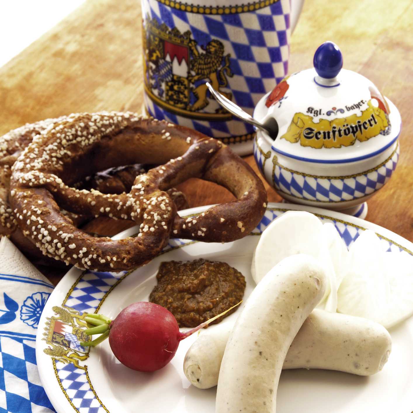 weisswurstGettyImages-79556058Westend61-5b85b706c9e77c00826d88a3